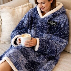 Snoop Dogg hooded sherpa robe / lounge hoodie Robe Patchwork 2X/3X w/pockets